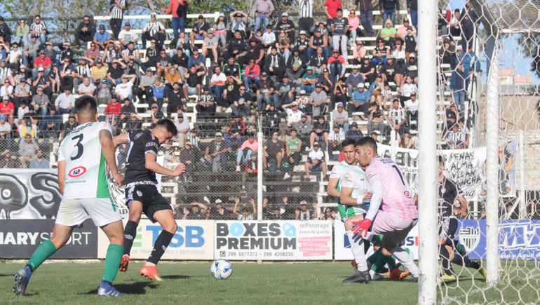 Cipolletti no pudo con Germinal en La Visera. Foto: Anahí Cárdona