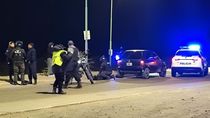 El conductor de un Corsa escapó de un control policial en Catriel, y desató una ardua persecución, hasta que fue detenido. El conductor de un Corsa escapó de un control policial en Catriel, y desató una ardua persecución, hasta que fue detenido.