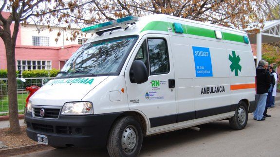 Una pareja con heridas leves tras ser atropellados por un auto 
