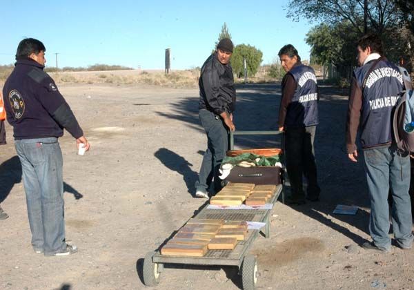La banda narco cay&oacute; en un control en Casa de Piedra.