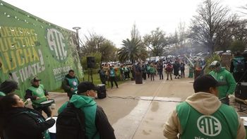 Habrá movilización en Bariloche, Roca y Viedma. En Cipolletti, la función pública podría verse afectada.