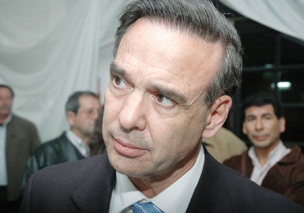 Fuertes críticas por la actitud de Carrascós