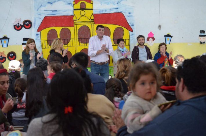 Los candidatos de JSRN se reunieron con vecinos en la Escuela Nº 109