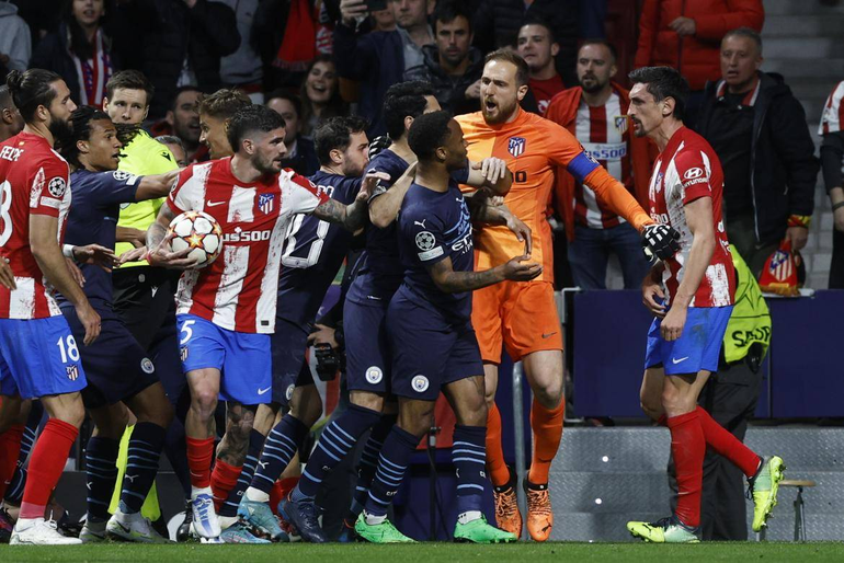 Atlético Madrid asustó al City: empujones, amenazas y un tirón de pelo