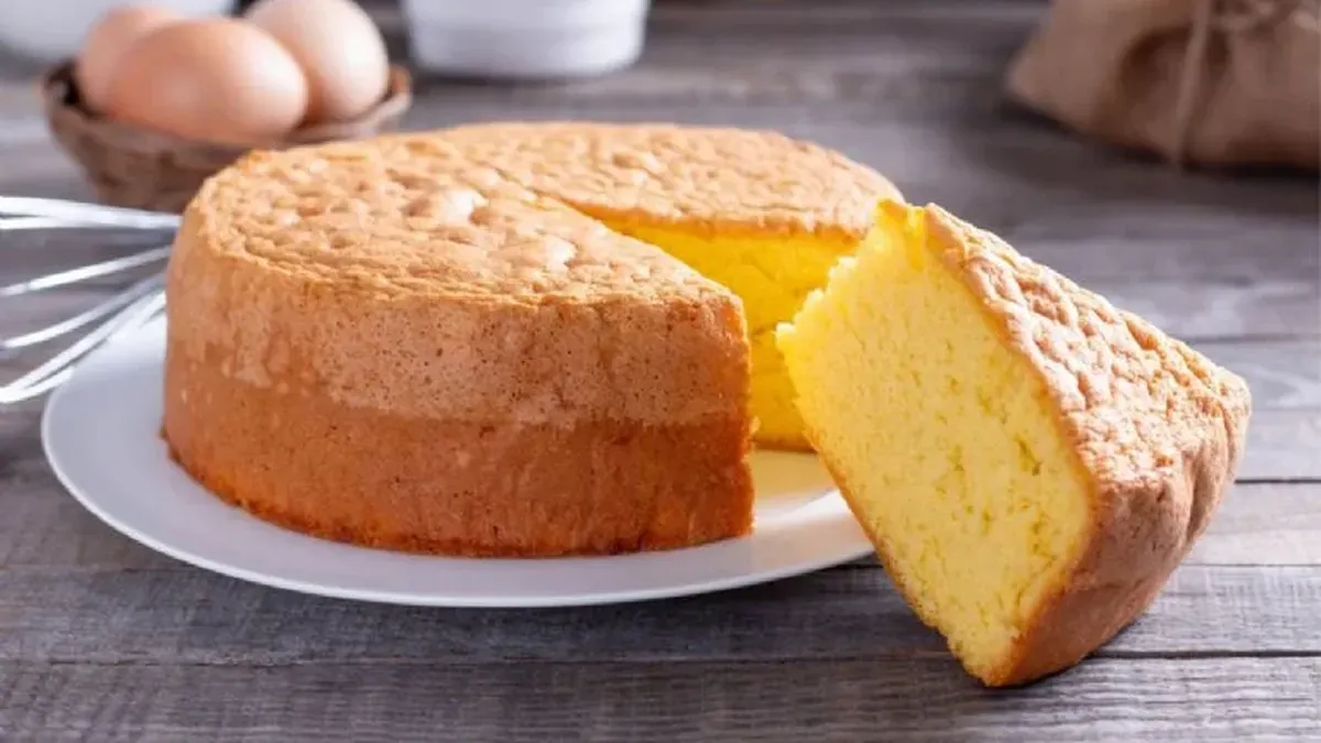 Cómo hacer el famoso bizcochuelo de 12 cucharadas: la receta más fácil y rápida para la merienda