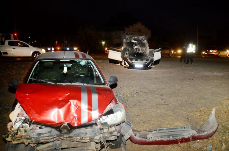 Choque y vuelco en la ruta 151 dejó dos heridos