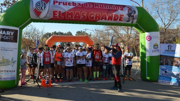 Una carrera de running de River en La Cueva del León: ¿En qué consiste?