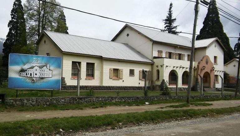 Estafa en la Escuela Nº 268 de El Bolsón: una mamá robó la plata del viaje de egresados.