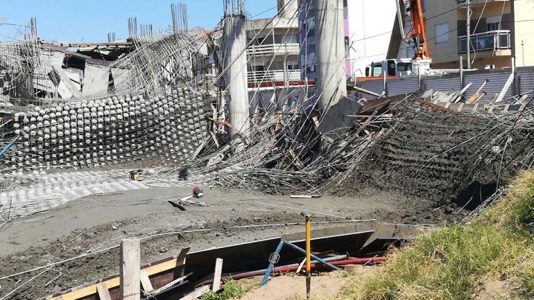Santa Teresita: seis obreros murieron tras derrumbarse una losa en una obra en construcción