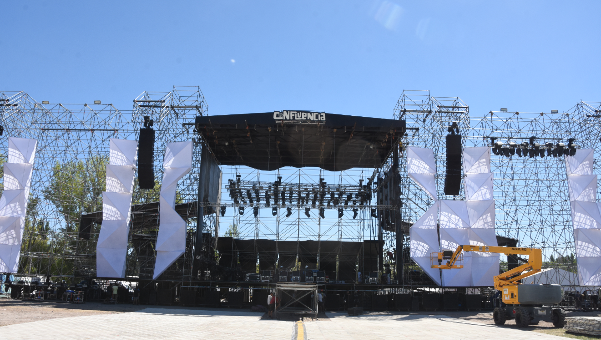 Así se prepara la Isla 132 a un día de la Fiesta de la Confluencia