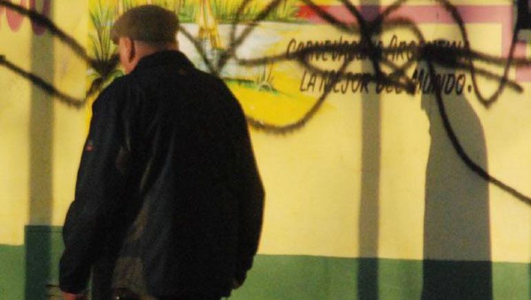 Su hijo y nuera lo internaron en un hogar y se quedaron con sus bienes