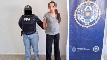 La mujer era requerida por la justicia chilena, y fue atrapada por la Policía Federal en un barrio de Cipolletti.&nbsp;