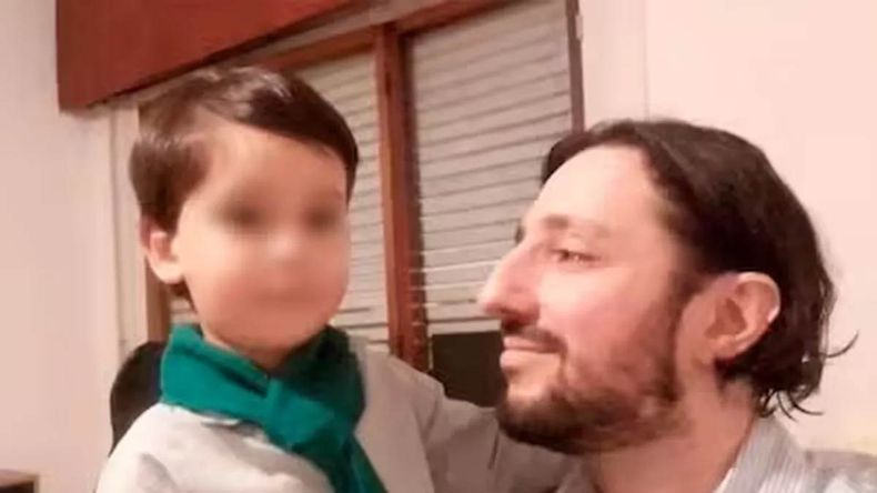 El femicidio de su madre y su abuela cambió la vida del menor de edad.