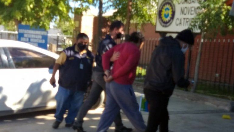 Violó, mató y se refugió en el petróleo