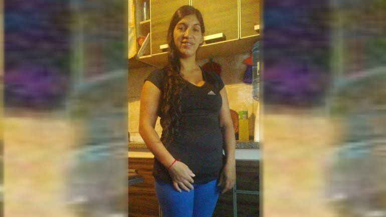 Buscan intensamente a una joven y a su pequeño hijo