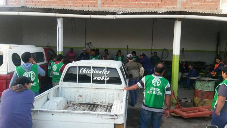 Los trabajadores tomaron el Corralón municipal de Chichinales