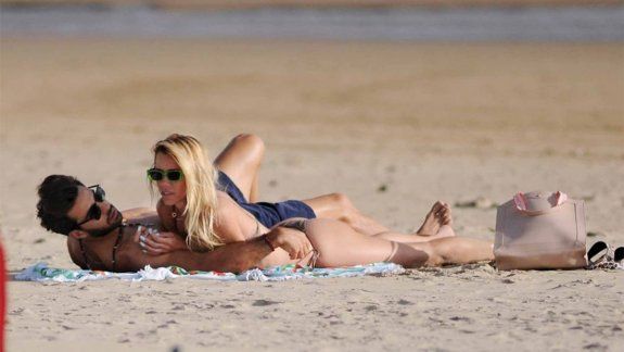 Nicole y Manu Urcera celebraron seis meses de noviazgo en Punta