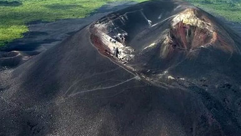 Revuelo por un simulacro de erupción de volcán que se viralizó como real