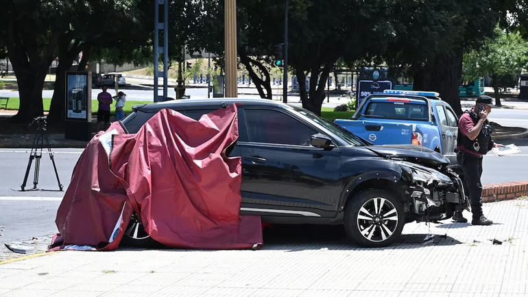 Fatal accidente en Recoleta: una actriz embistió a una pareja de turistas y causó la muerte de uno de ellos