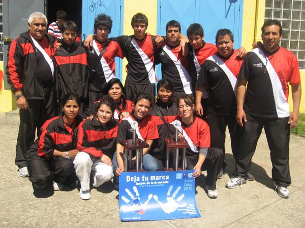 Oro para deportistas de Cinco Saltos