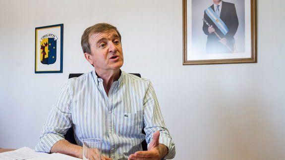 Tortoriello: Los que viven en una toma quieren pagar por la tierra