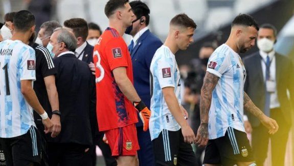 ¿Qué dice el reglamento FIFA sobre la suspensión? - Foto OLE&nbsp;