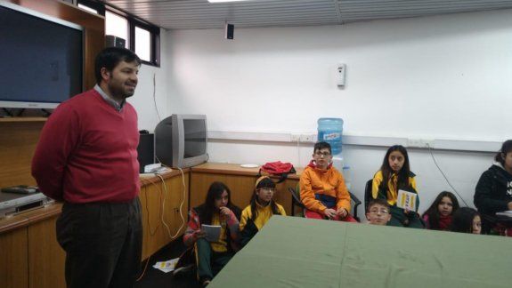 Alumnos de sexto grado de Cinco Saltos visitaron el Poder Judicial 