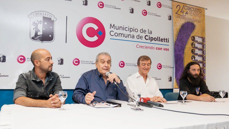 El intendente Aníbal Tortoriello y el director de Cultura