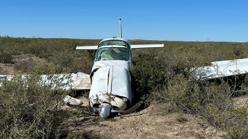 La avioneta habría realizado un aterrizaje forzoso en un descampado cercano a San Antonio Oeste.
