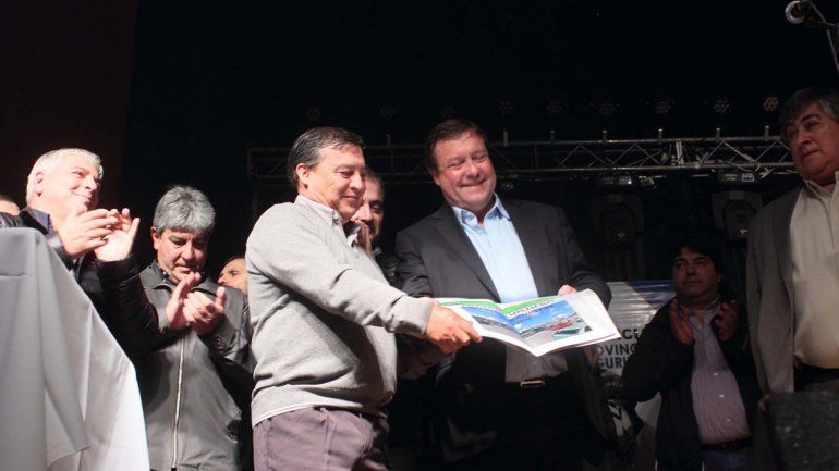 Weretilneck anunció la ampliación del hospital de Chimpay.