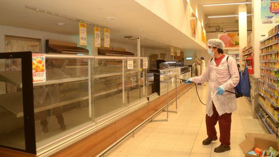 Siguen con la desinfección en bancos