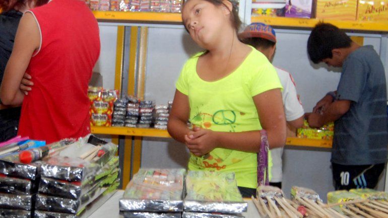 La venta de pirotecnia se permite a partir del 20 de diciembre.