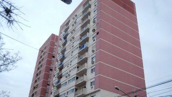 La Secretaría de Fiscalización y Organización Interna ocupa uno de los pisos superiores del edificio municipal.