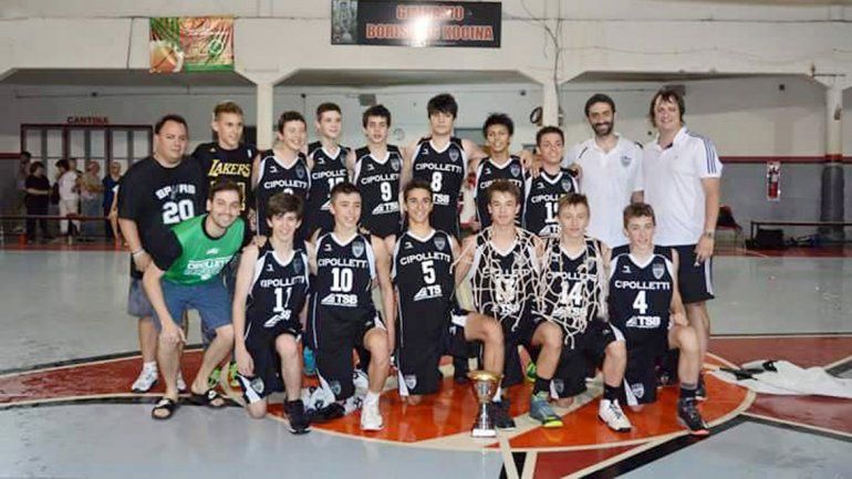 Los cadetes de Cipo cortaron las redes en la cancha de Cinco Saltos.