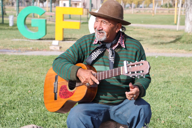 Romerito, el payador que cantará con el Chaqueño: No cobro en dólares ni quiero fama