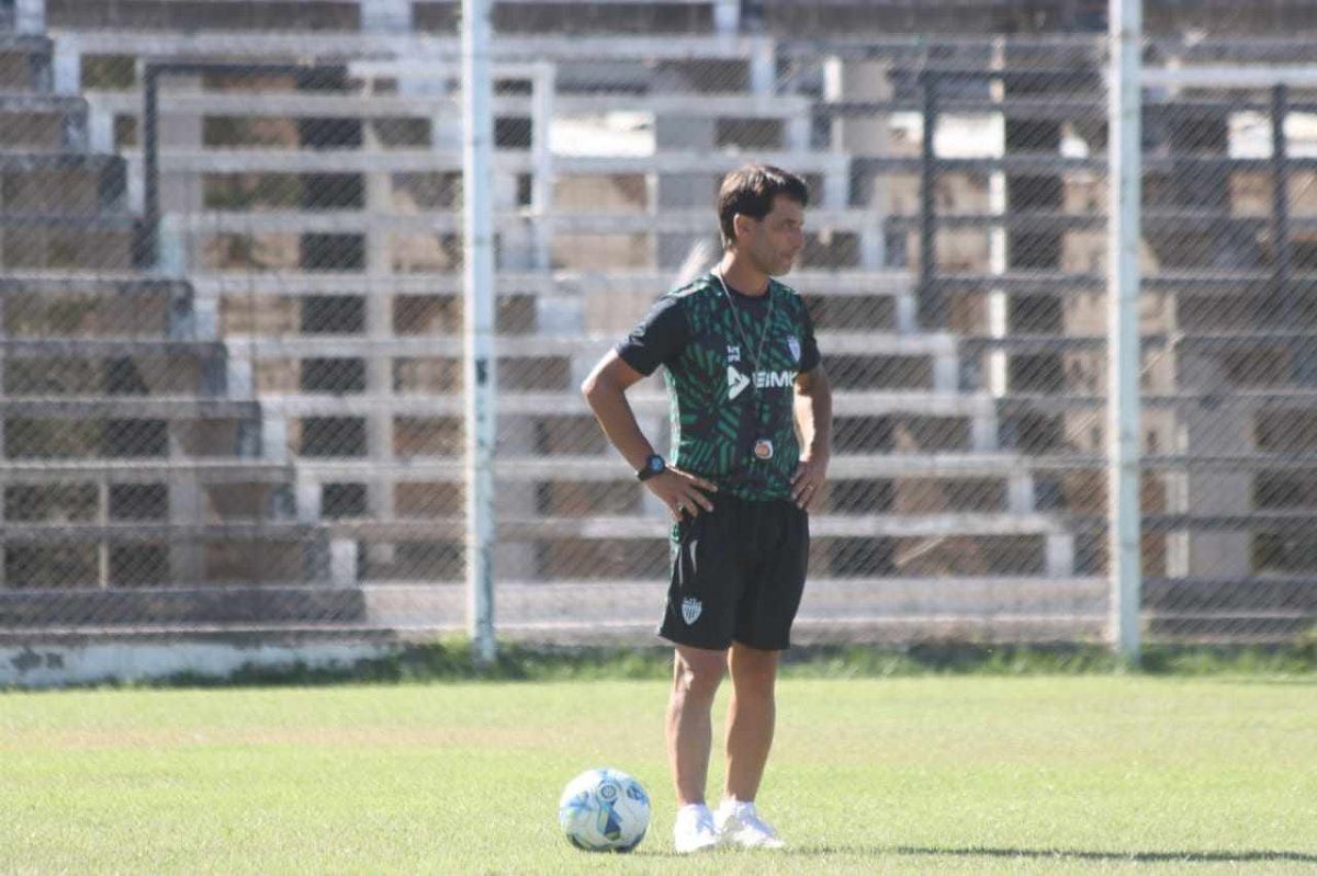 Fin de ciclo: Gustavo Noto dejó de ser el técnico de Cipo