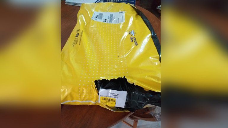 Roca: compró un ukelele en Mercado Libre y le enviaron una almohada