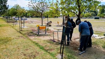 El Municipio comenzó los trabajos de reacondicionamiento en los espacios públicos.