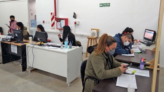 Estudiantes de la UNRN colaboran en la vacunación contra el Covid-19