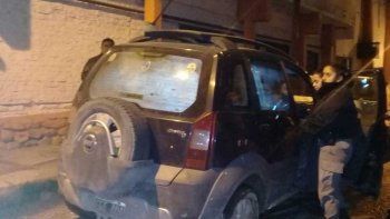 indignante: un hombre dejo a dos nenes encerrados en el auto para ir al boliche