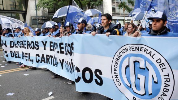 {alttext(,Arranca el  #parogeneral de 36 horas contra las políticas de Macri)}