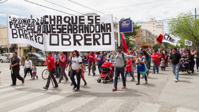Los vecinos de las tomas deberán esperar a sesiones extraordinarias.