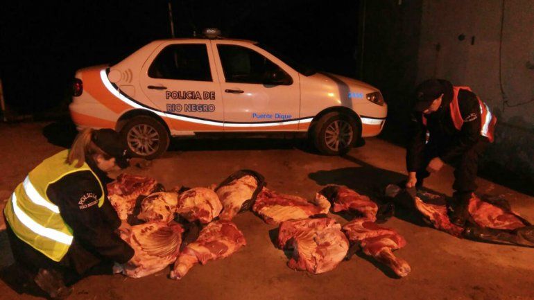 Traían 250 kilos de carne en una camioneta del Sindicato de Petroleros