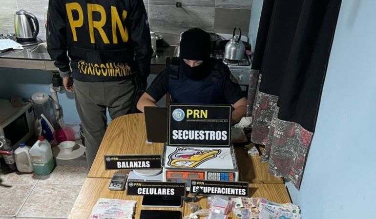 Desmantelan kioscos narco: uno era manejado por una mujer y su hijo