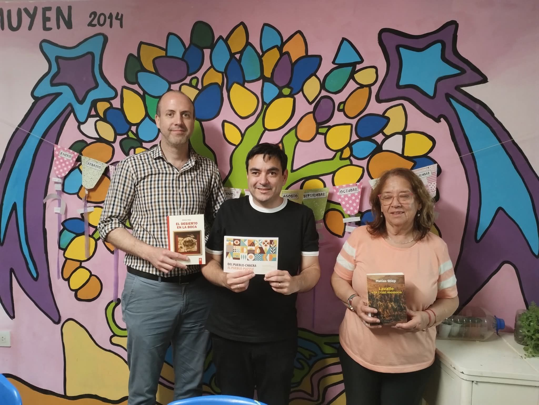 Los escritores Matías Stiep y Santiago Ocampos están preparando La Gira por los Barrios que protagonizarán en 2026, dando continuidad a una iniciativa cultural abierta a los jóvenes y a todos los vecinos.