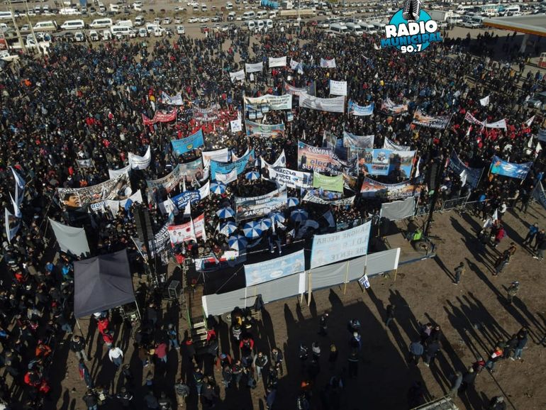 Petroleros van por el impuesto a las ganancias y un bono