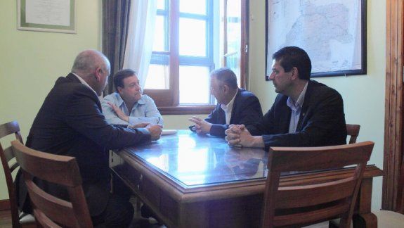 Weretilneck se reunió con autoridades de la UNCo