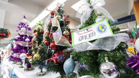 El pinito navideño no se salvó de la inflación de precios