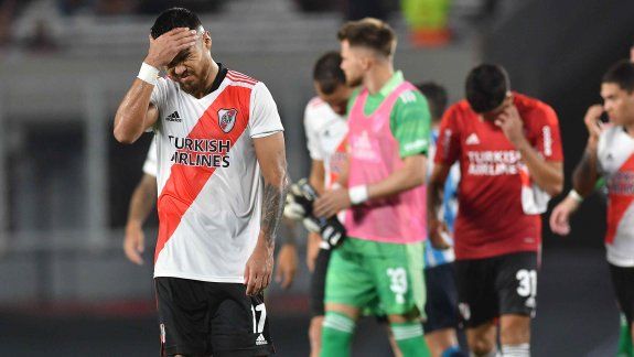 Vignolo y Latorre tendencia por hinchas de River indignados
