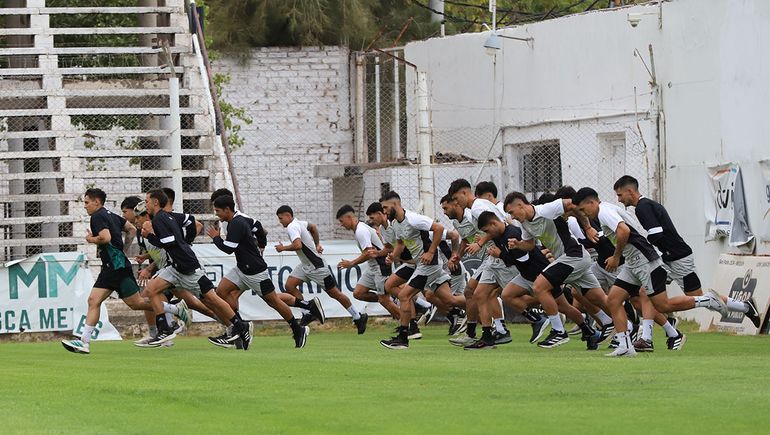 El Albinegro se prepara para el duelo del domingo ante Juventud Unida.